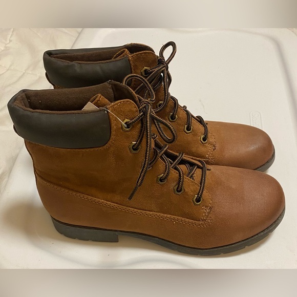 NIB Brash Lightweight Brown Lace Up Ankle Boots Size 10 - Picture 1 of 10